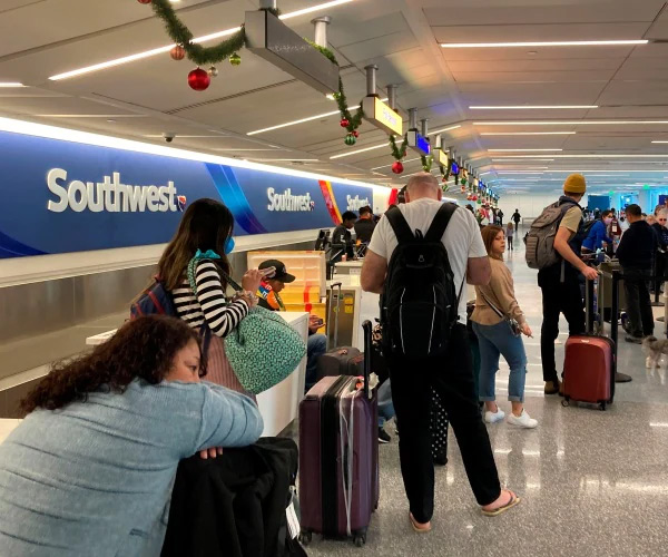 DOT to Probe Southwest Cancellations That Stranded Flyers