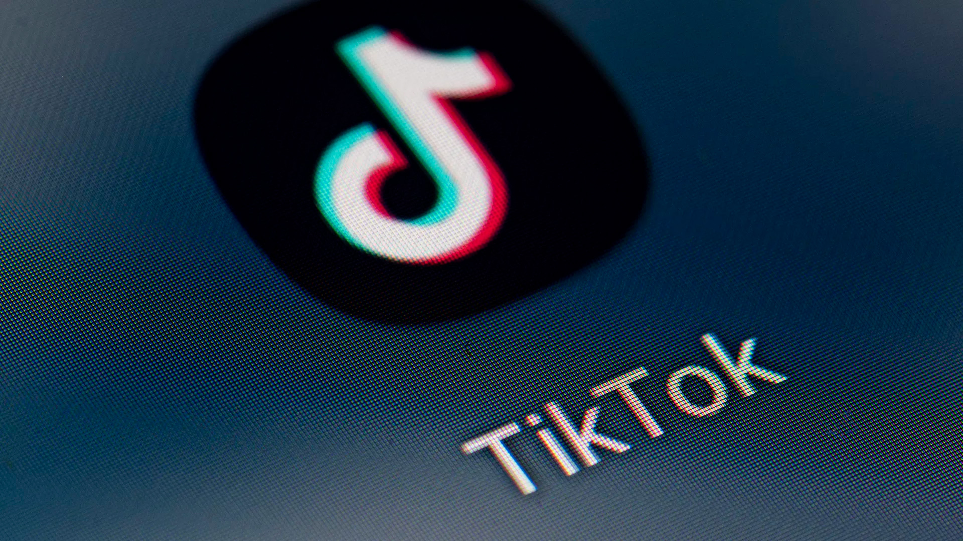 Senate passes bill to ban TikTok on government devices