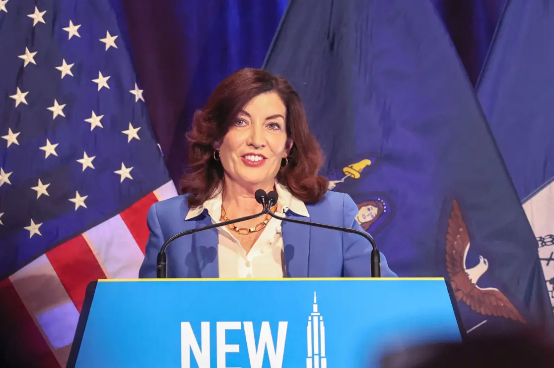 ‘Let them work’: Hochul pressures Biden over New York’s migrant surge